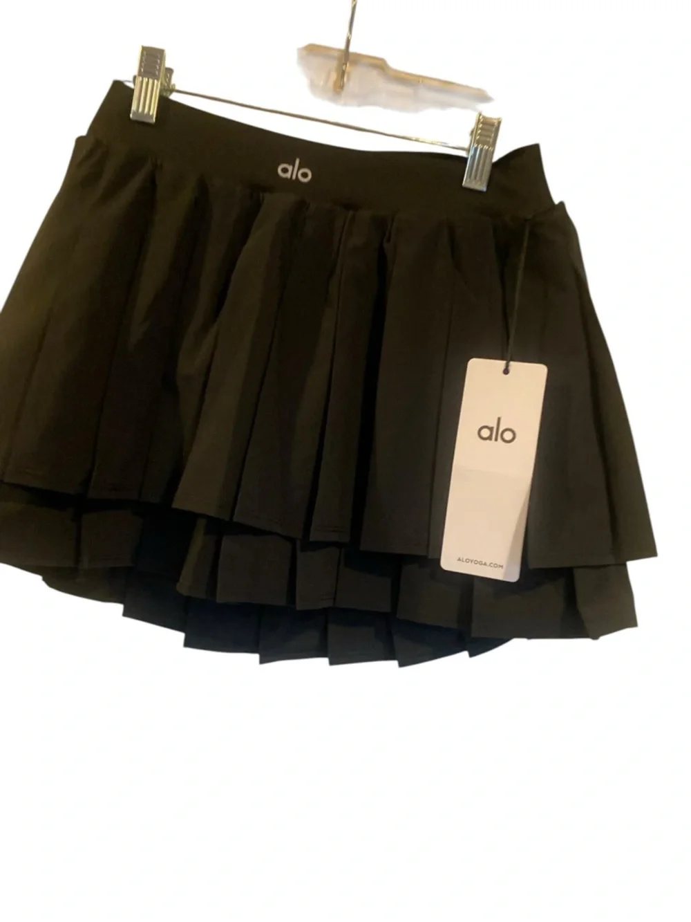 NWT Alo Yoga double or nothing tennis skirt BLACK Size M